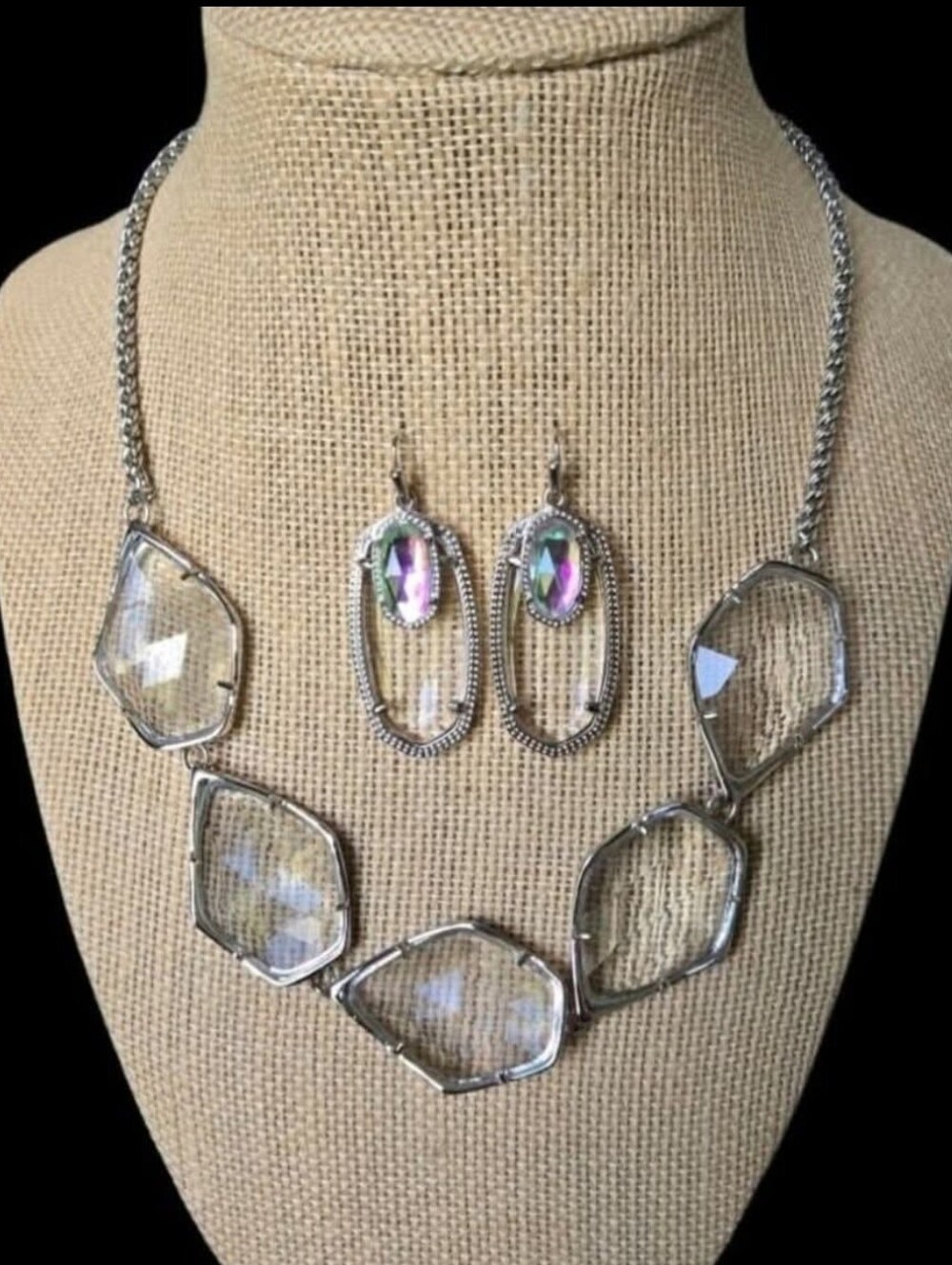 Kendra Scott Emmy Earrings And Connely Necklace Set